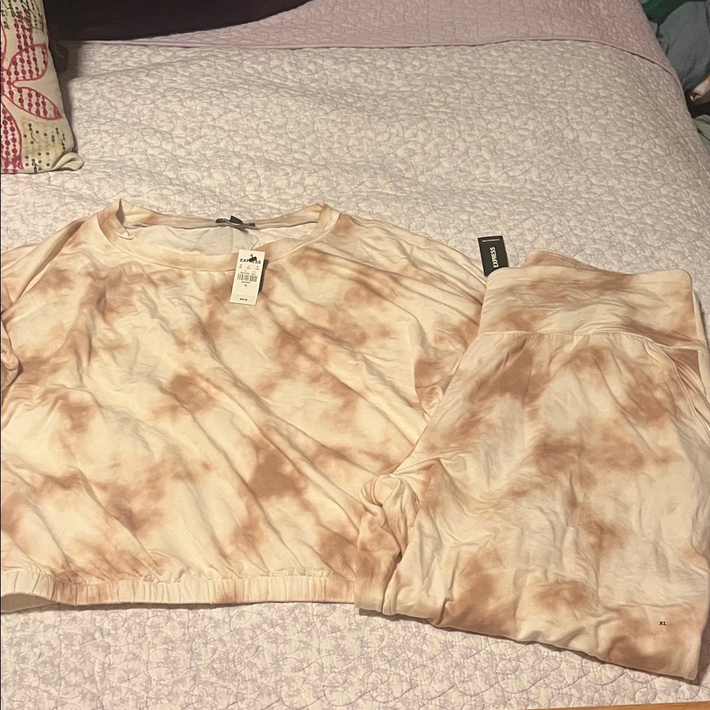 Express Cream and Brown Lounge Set